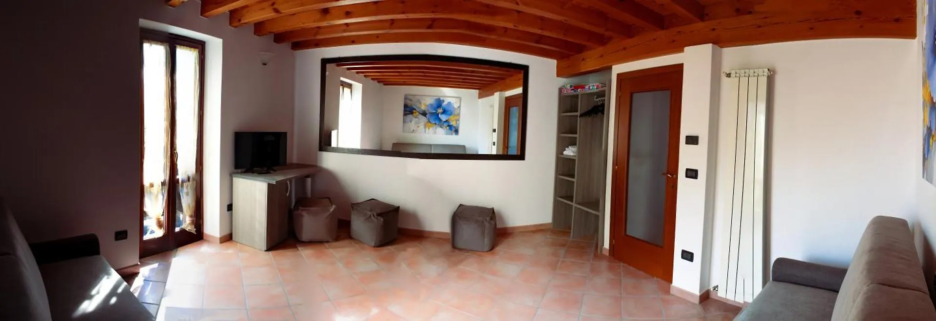 Hotel La Casa Sulla Roccia Pisogne 0*,  Italia