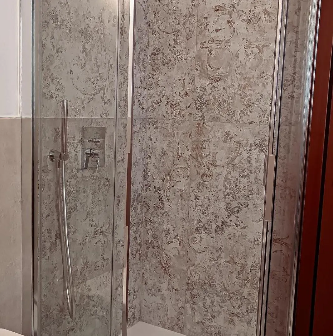 Hotel La Casa Sulla Roccia Pisogne Italia