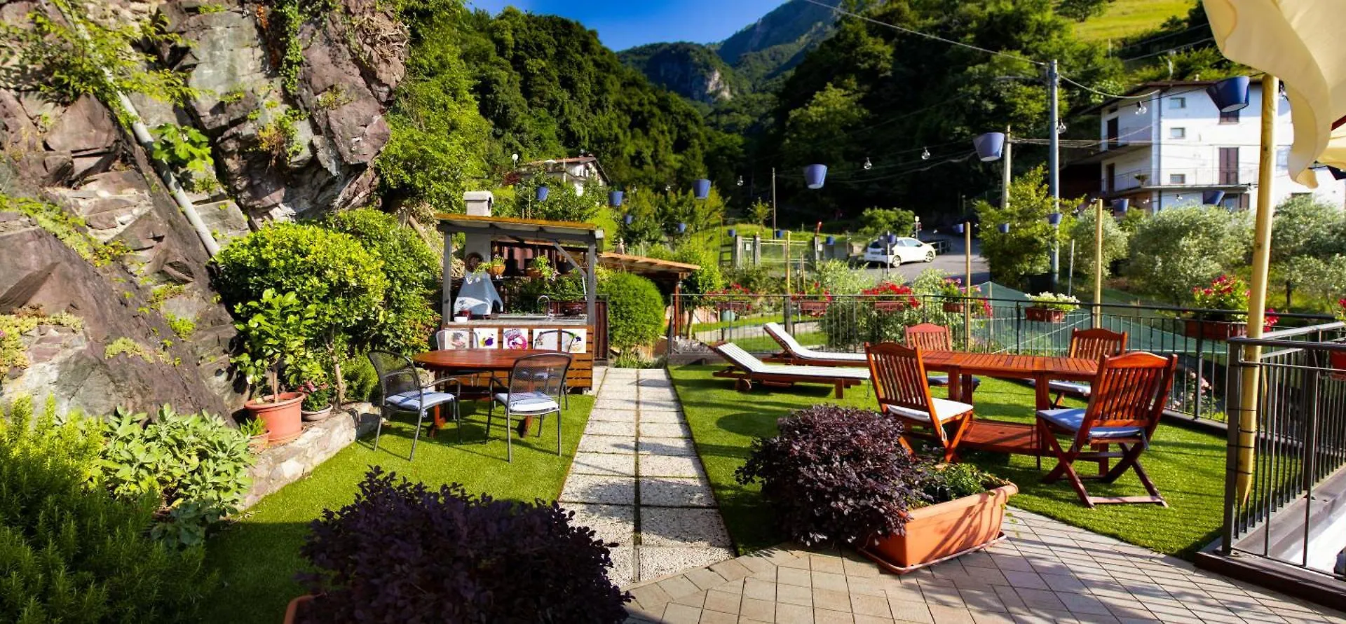 Hotel La Casa Sulla Roccia Pisogne Affittacamere